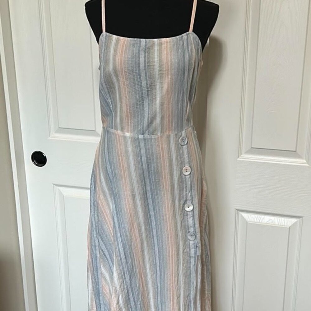 Summer dress with button detail